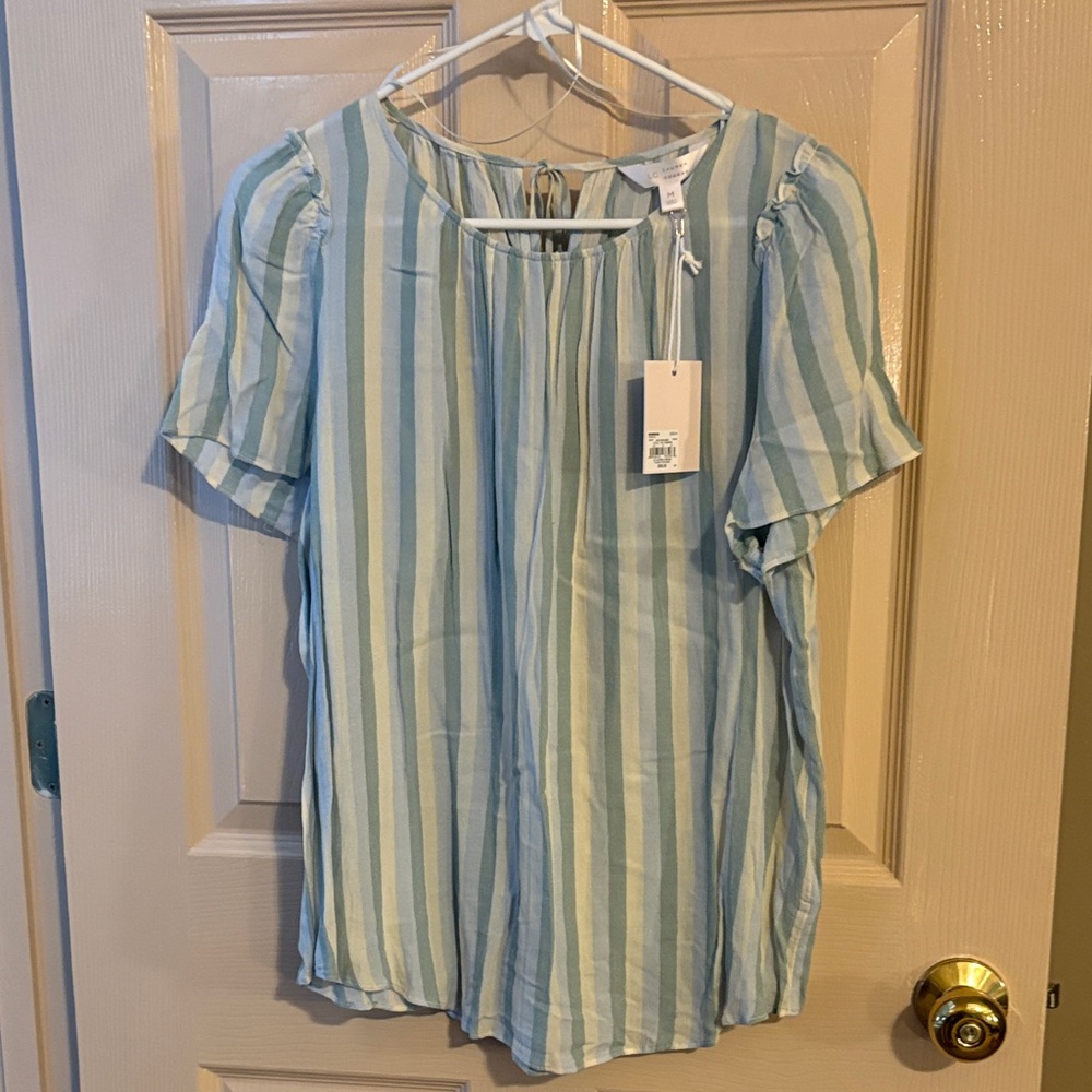 NWT Lauren Conrad women’s blouse size medium.